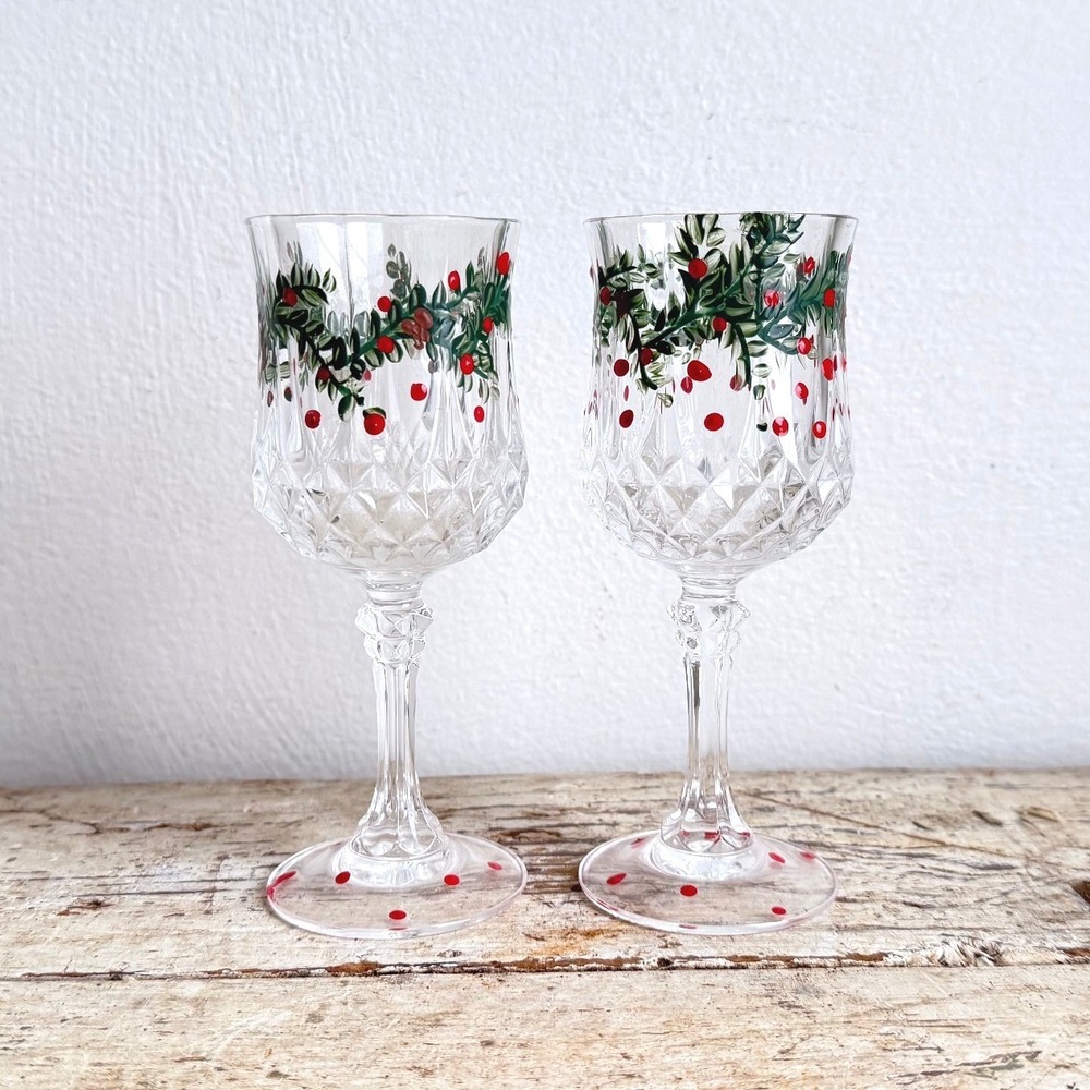 Vintage Hand Painted Christmas Holly Berry Wine Glasses Set of 2 CSGE